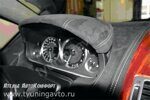 Перетяжка торпедо алькантара Aston Martin